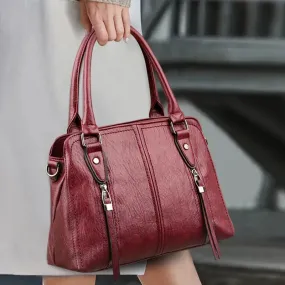 Practical Glam Shoulder Bag